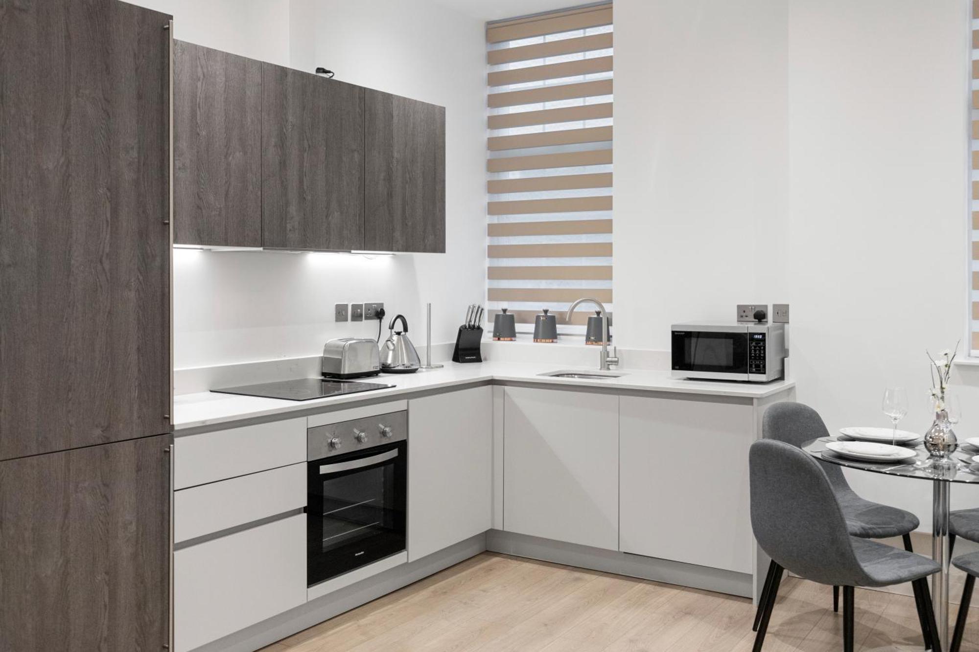 Welcoming And Spacious Apartment- Excellent Location ลอนดอน ภายนอก รูปภาพ